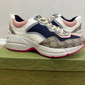 GUCCI WOMEN'S GG RHYTON SNEAKER